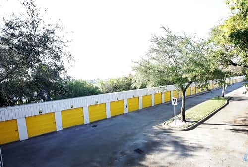 Drive Up Accessible Self Storage Lockers on Sheridan Street in Hollywood, FL 33021